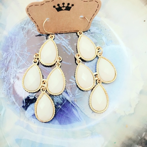 Jewelry - Ivory and Gold Tone Chandelier Earrings
